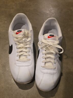 Nike Cortez Sneaker US Men's Size 8.5 USED